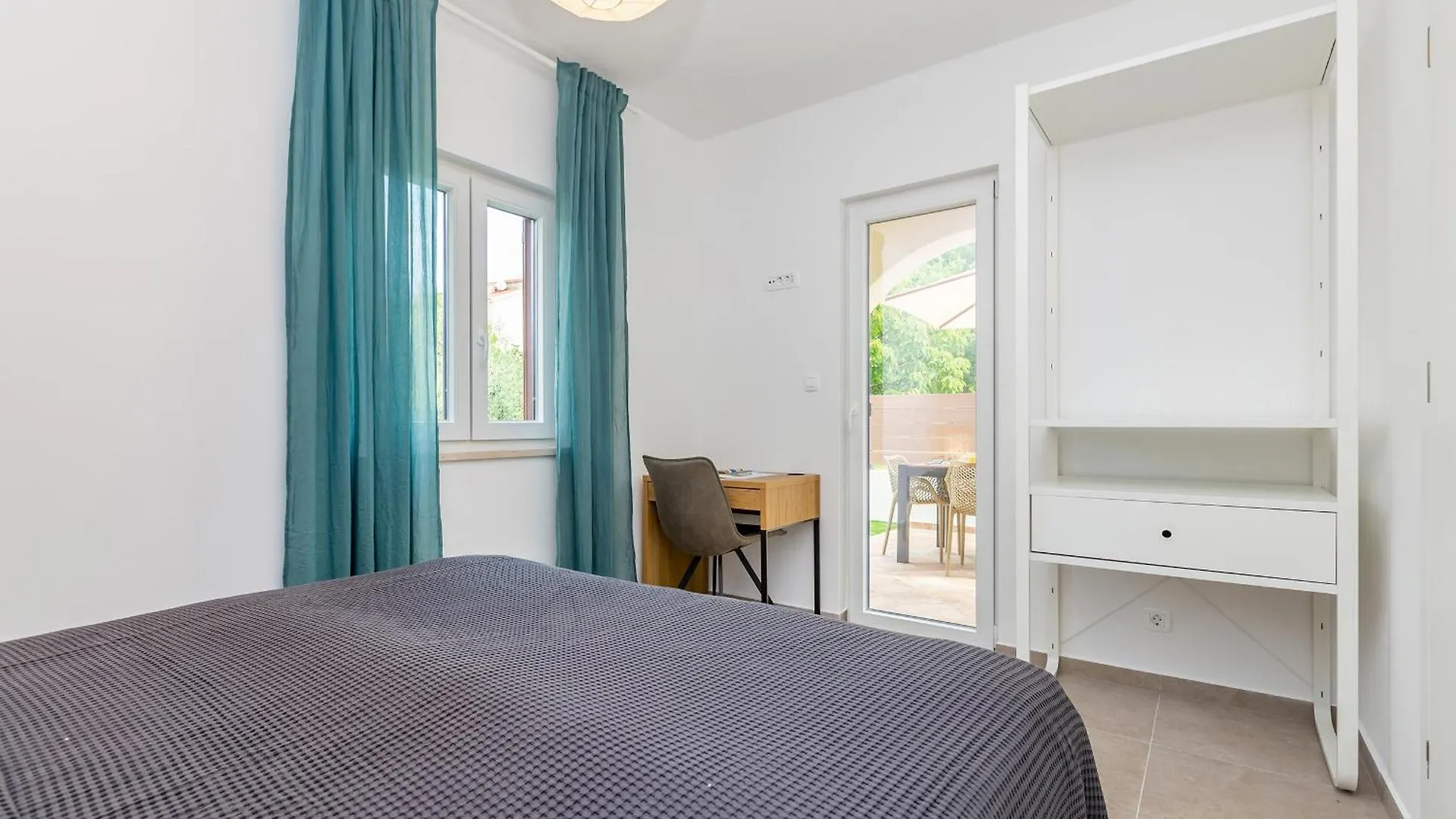 Holiday House Summer Breeze Pinezici